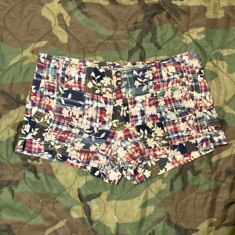 American Eagle Outfitters Plaid Floral Women Shorts - Red, Blue, White
